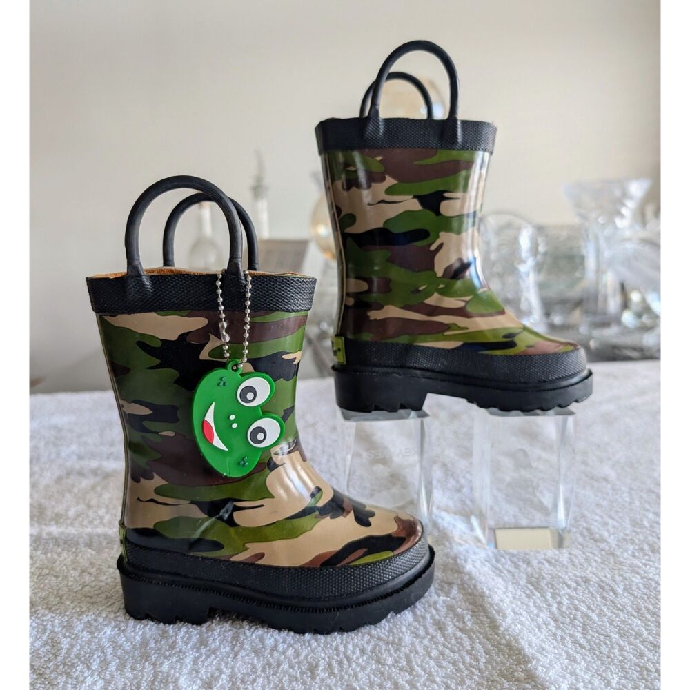 Western Chief Camo Rain Boots Size 5 Kids Waterproof Rubber Frog Charm